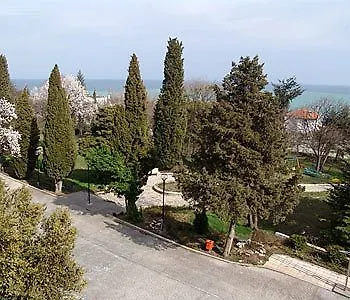 Strandja Отель 3*